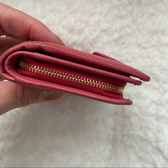 SOLD - PRADA PINK SMALL SAFFIANO LEATHER WALLET - Picture 5 of 9